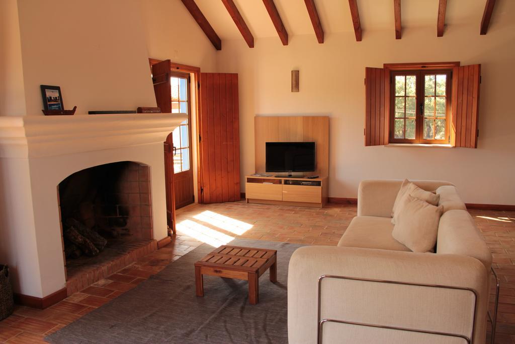 Monte Azul - Casas De Campo Do Junqueirinho Bicos Room photo